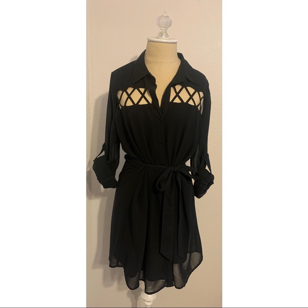 Cut-out, tie waist dress